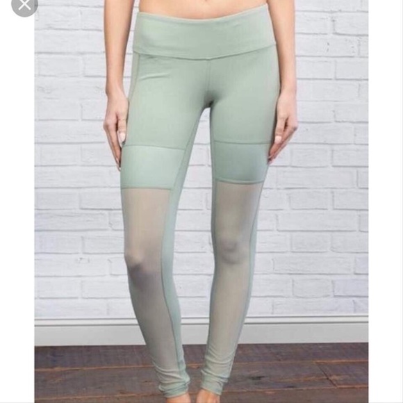 Alo Yoga Leggings